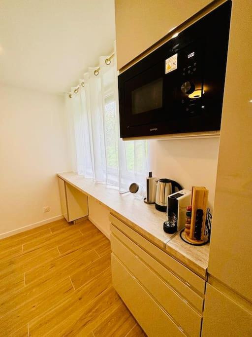 Joli Appartement Renove Incluant Parking A 10 Min De Paris Nanterre Kültér fotó